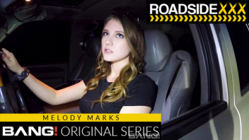 หนังโป๊ฝรั่งซับไทย Melody Marks (เมโลดี้ มาร์ค) Bang – Road Side XXX สาวสวยรถยางแตกกลางดึก เจอกู้ภัยหื่นขอเย็ดแลกกับการช่วยเหลือ จับโม๊กควยแล้วขึ้นขย่มควยกันกลางถนน ยืนเย็ดหียับน้ำแตกเต็มหน้า